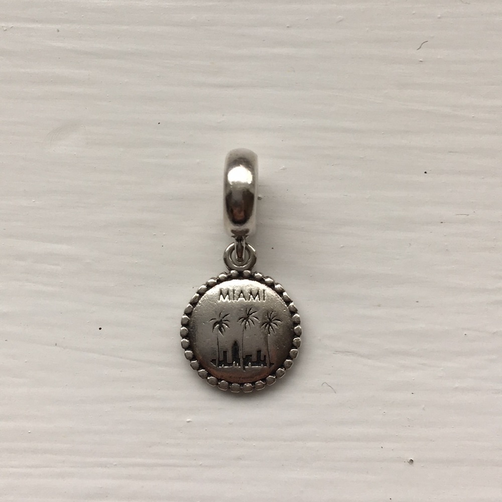 Pandora Miami charm
